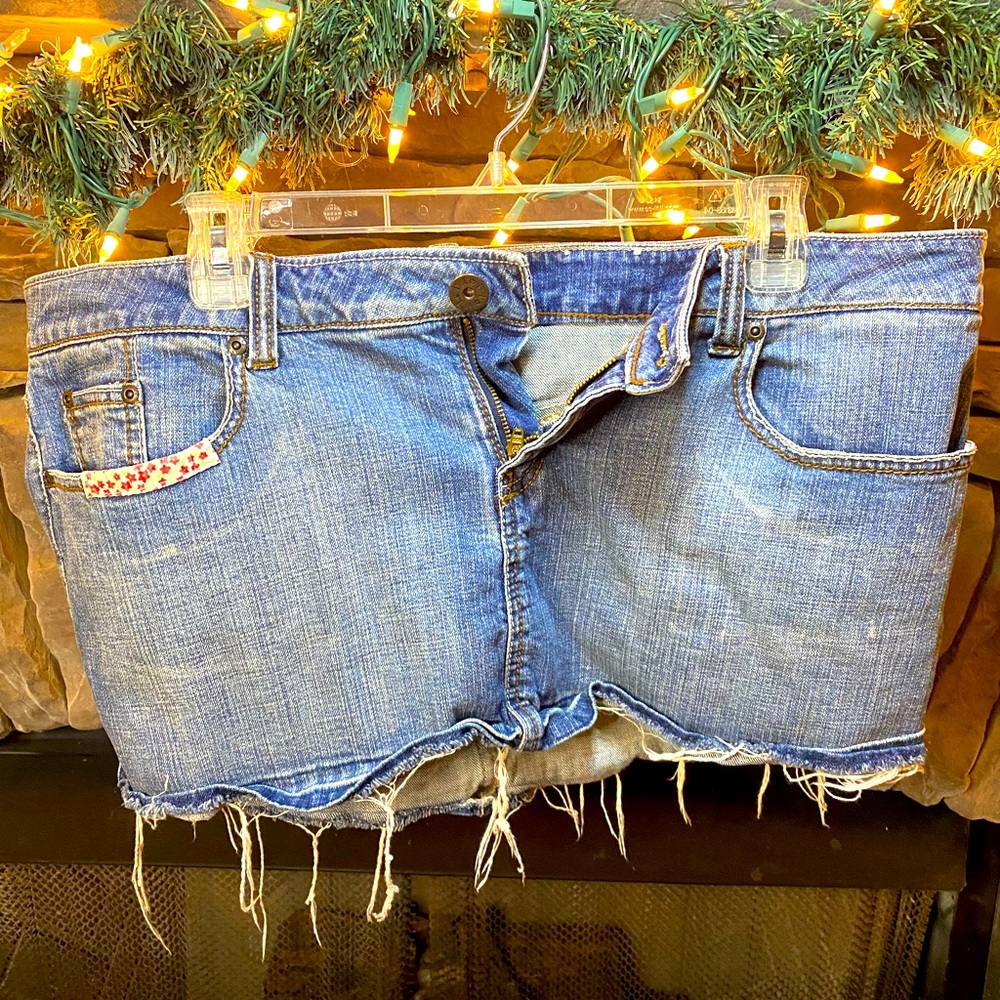 Juniors sz 17 l.e.i. Jean skirt
